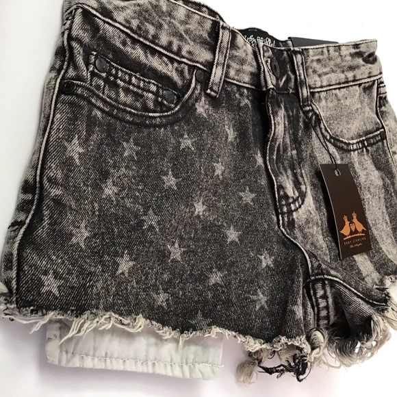 💫HP💫 NWT | RUBY STARLING STARS & STRIPES SHORTS - Picture 2 of 8